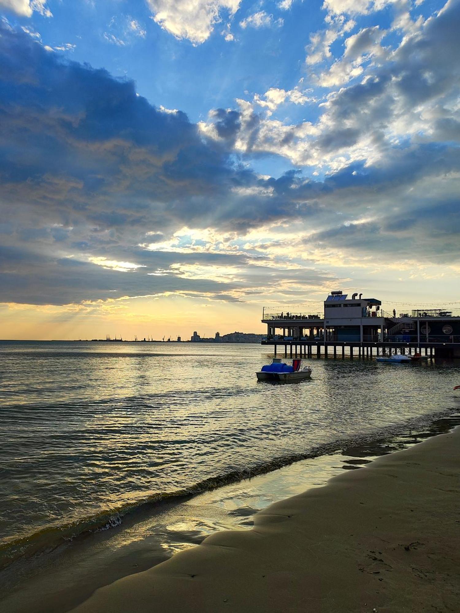 Sandy Blue Sea Durrës 外观 照片